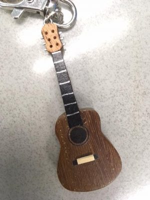 71622-08 Bag Charm(Acoustic Guitar)