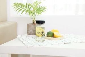 880-953023-4396 Hello Jane Eco Bottle 350ml-06 Walking
