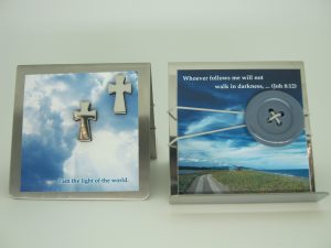 70527-02 Stainless Steel Memo Stand  w/. Magnet