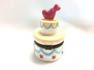 70650-07 禮物盒擺設 (蛋糕)